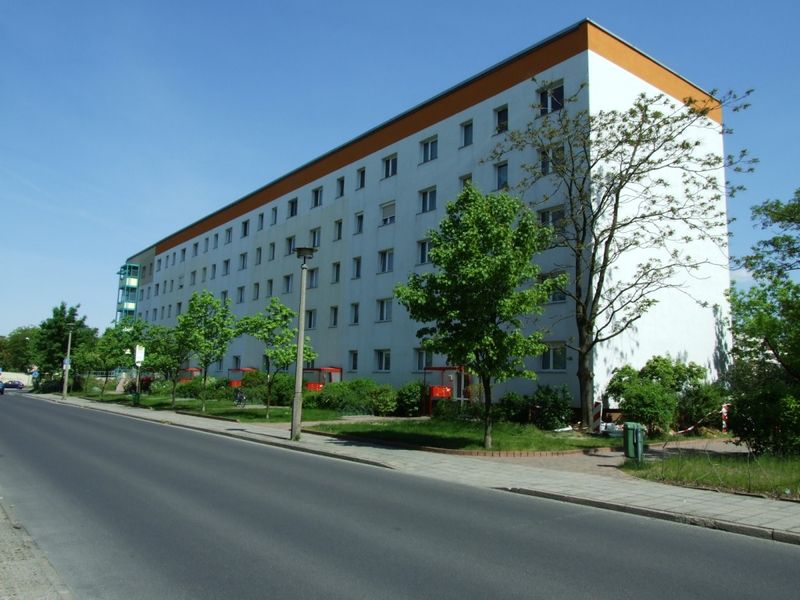 2 Raum-Wohnung mit Balkon und Aufzug